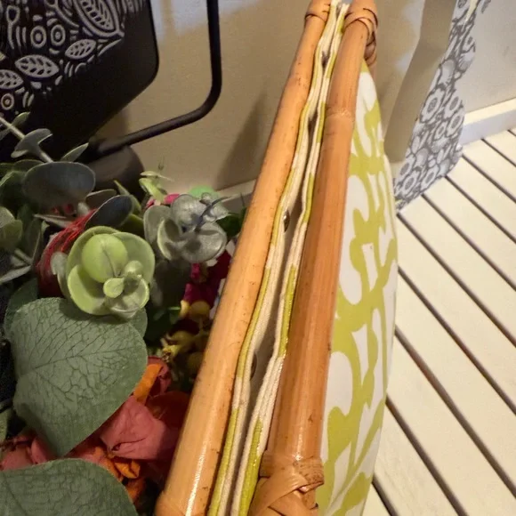 Donna Dixon  Clutch Bamboo Lime Green Boho Magnetic Closure NWOT - Picture 3 of 8